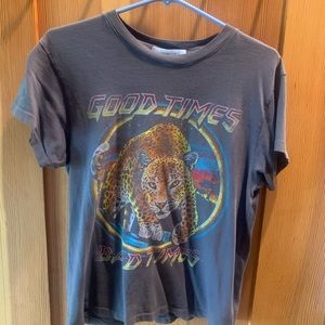 Like new Daydreamer Tee shirt Small